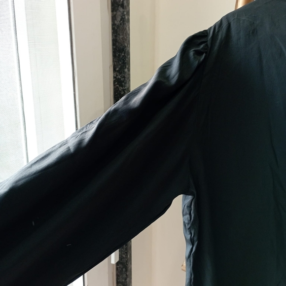 Vintage Geometric Flowy Top - Picture 10 of 16